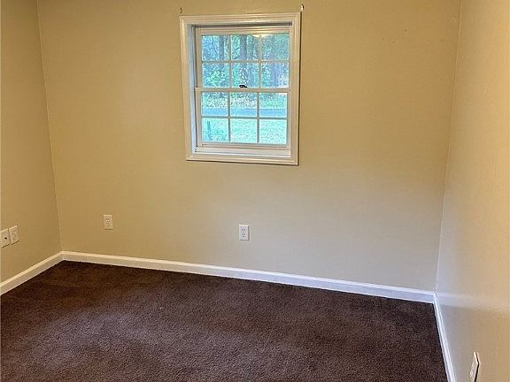5th image of 325 Finland Ave