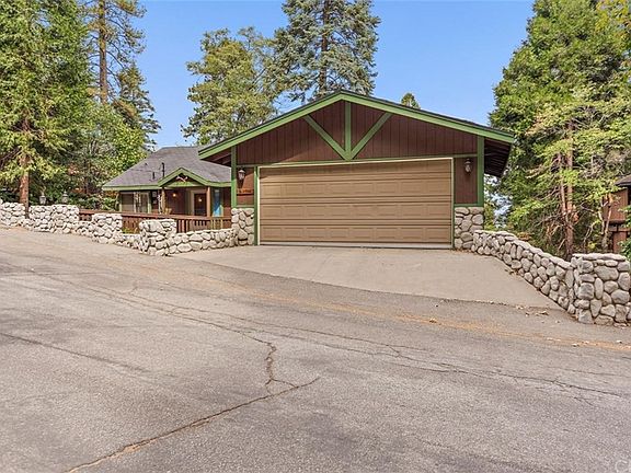 3rd image of 24752 Bernard Dr