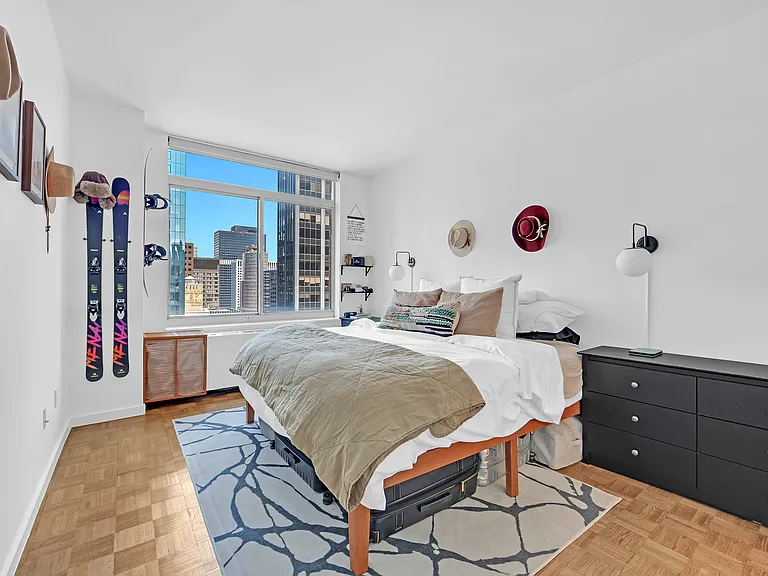 145 E 48th St #35A — Photo 9