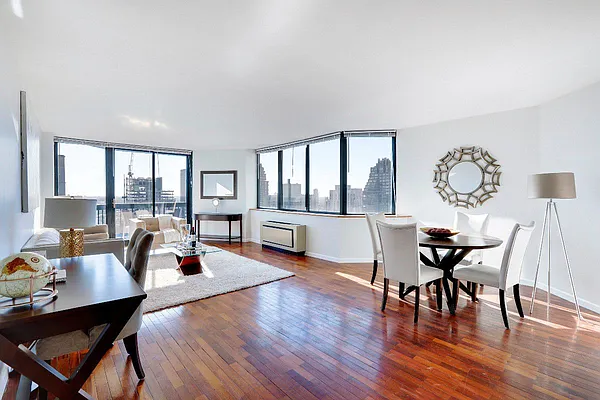 Rented by Level Group | media 21