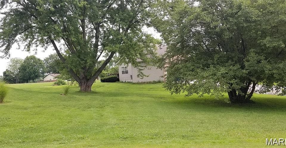 1st image of 340 E Lake Dr