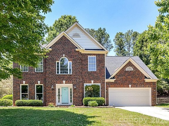 2nd image of 620 Meadow Lake Dr