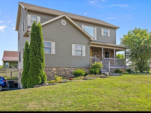 4th image of 347 Oak Crest Dr
