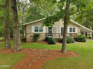 136 Snead Dr, Crossville, TN 38558