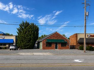 2206 N Main St, High Point, NC 27262