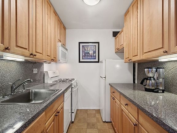 4th image of 180 W End Ave APT 11B