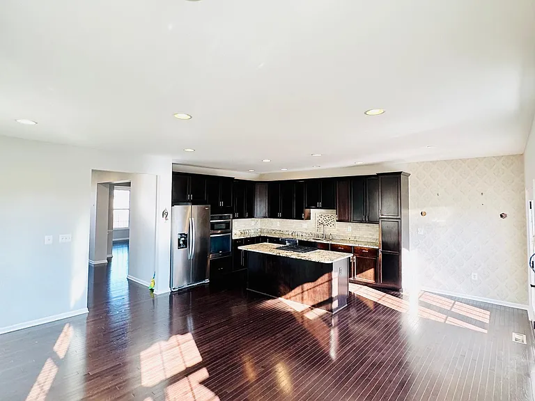 43173 Mitcham Sq — Photo 8