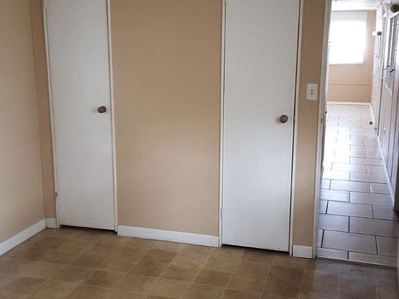 4th image of 105 Linda Dr