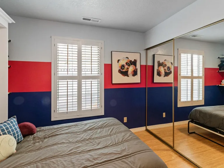 1498 E Foxboro Dr S #1 — Photo 15