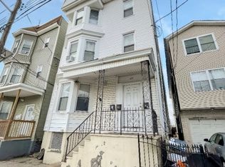 433 S 10th St, Newark, NJ 07103