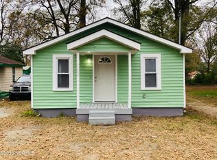 207 Kornegay St, Mount Olive, NC 28365