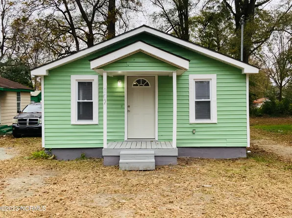 207 E Kornegay Street, Mount Olive, NC 28365