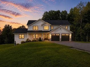 370 Flat Hill Rd, Lunenburg, MA 01462