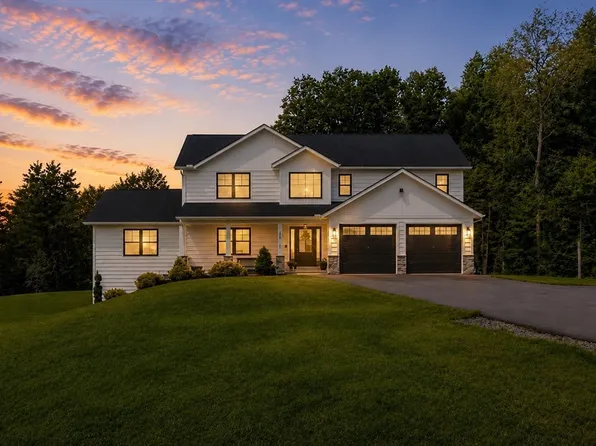 370 Flat Hill Rd, Lunenburg, MA 01462