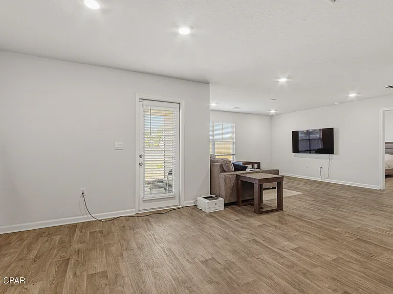 191 Ryder Ln — Photo 8