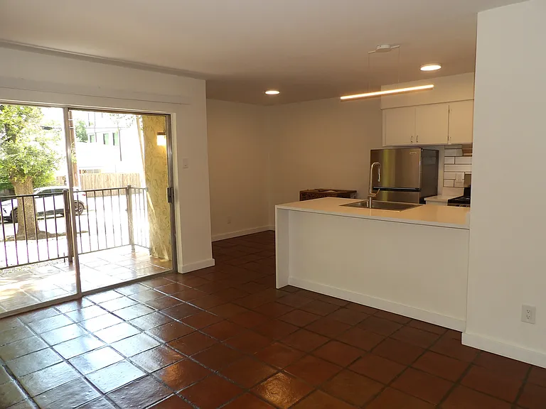 4432 Buena Vista St #102 — Photo 3