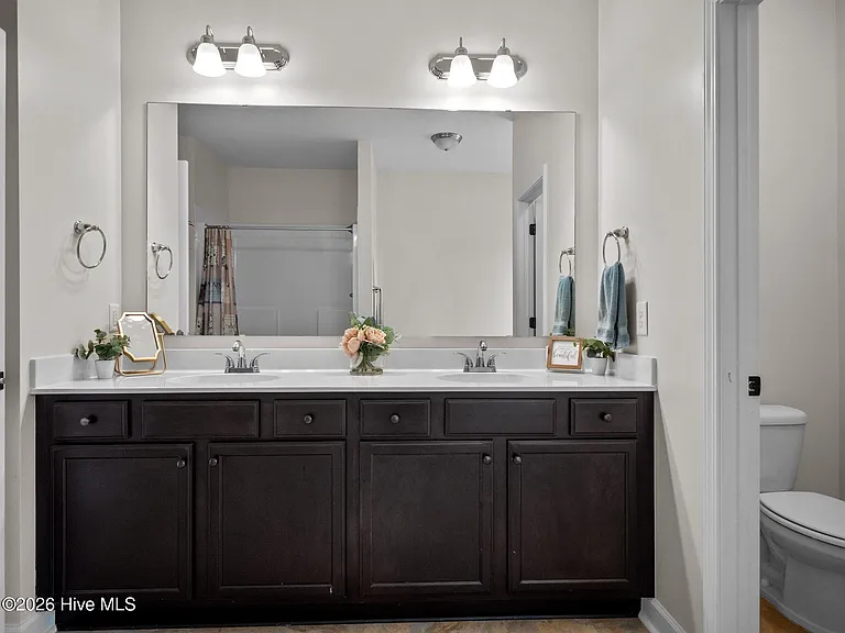 251 Breakwater Dr — Photo 33