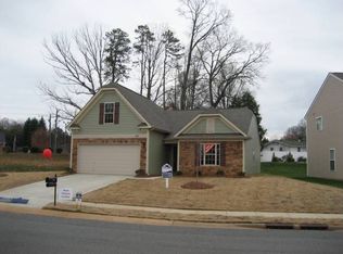 215 Rook Rd, Charlotte, NC 28216