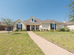 513 Lariat Trl, Mc Gregor, TX 76657