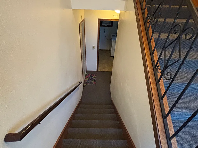 208 Spruce St #4 — Photo 35