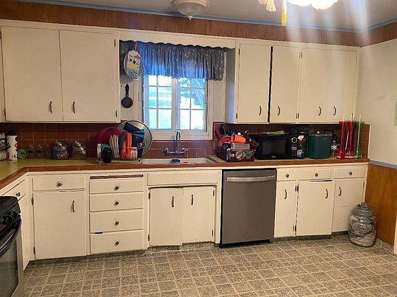 5th image of 4815 E Simpson Ave