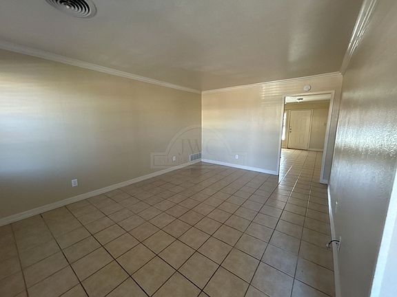 2nd image of 3302 Lake Charles Ave