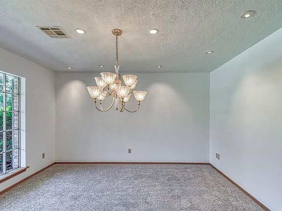 4th image of 620 Terrace Pl