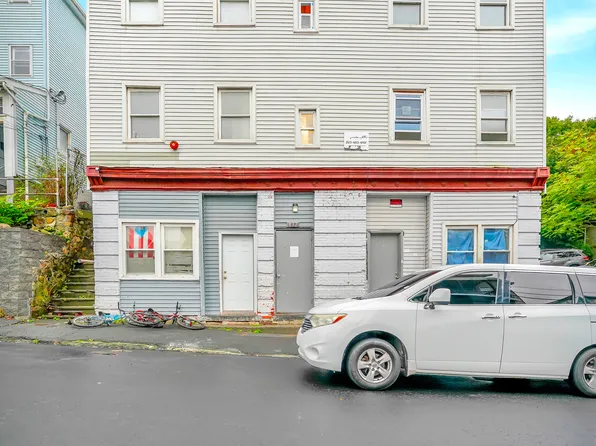 132 Locust St #14, Waterbury, CT 06704