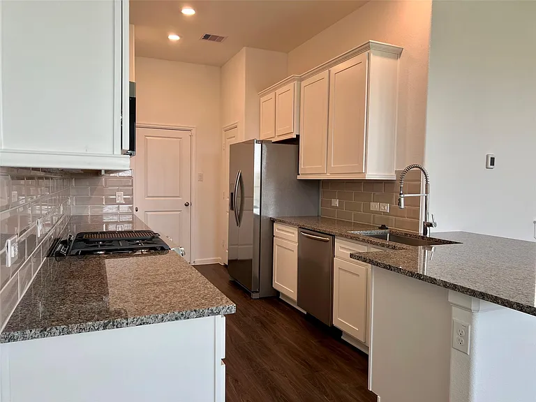 5719 Foggy Vine Ct — Photo 12
