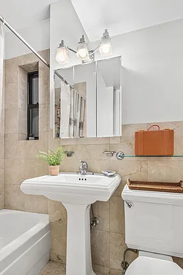 Rented by Compass | media 12