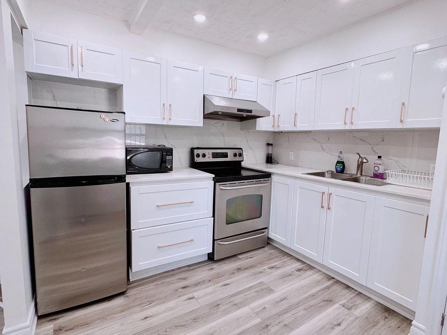 3 bed, $2,600 — Photo 4