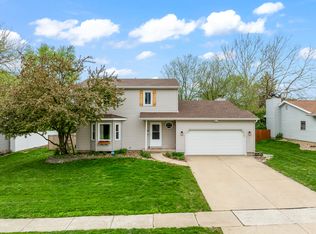 105 Colchester Dr, Normal, IL 61761