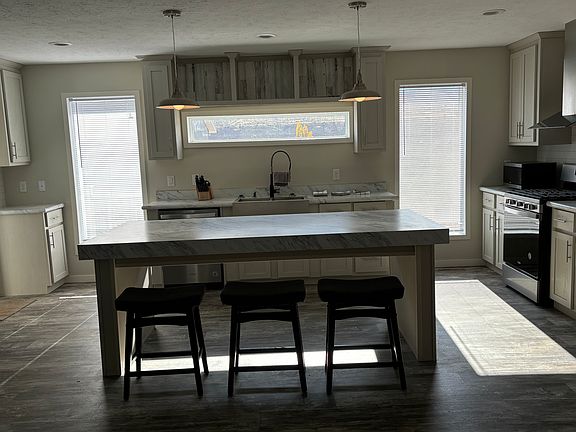 3rd image of 1309 Fairview Dr