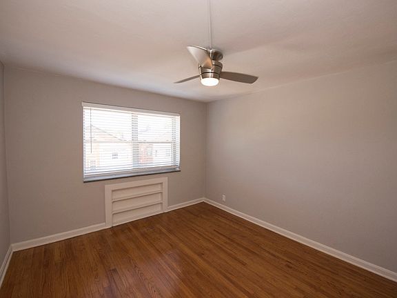 3rd image of 5835 Lindenwood Ave #2W