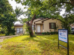526 NW 18th St, Grand Prairie, TX 75050