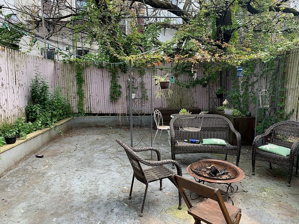 1st image of 244 Menahan St APT 1