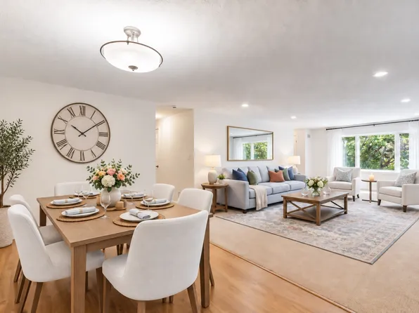 10 Ledgewood Way APT 10, Peabody, MA 01960