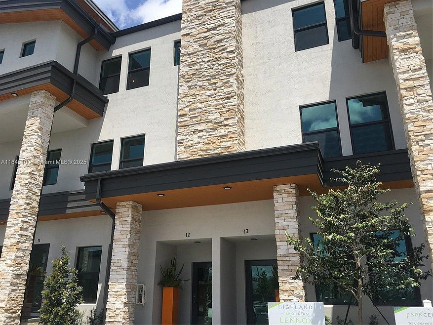 1st image of 10461 NW 82nd St #600