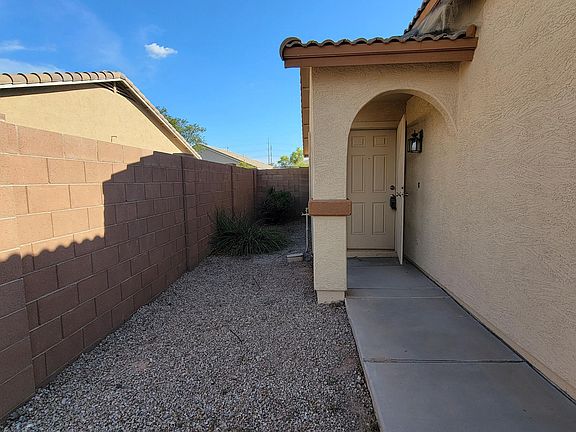 2nd image of 10413 W PIONEER Street
