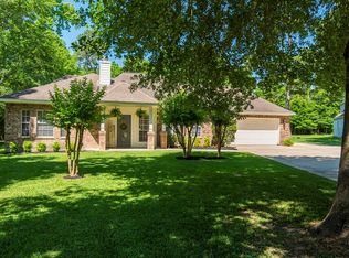 2430 Hollowbrook Ln, Conroe, TX 77384