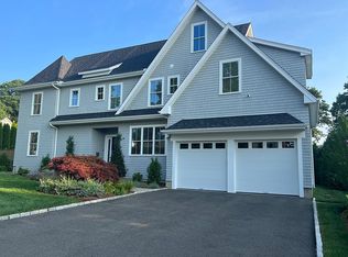 56 Spinning Wheel Rd, Fairfield, CT 06824