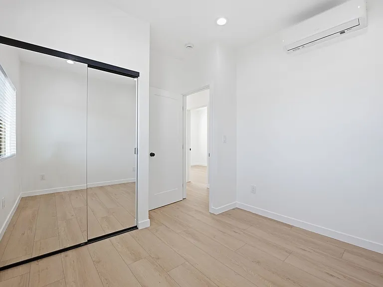 6914 Eberhart St — Photo 17