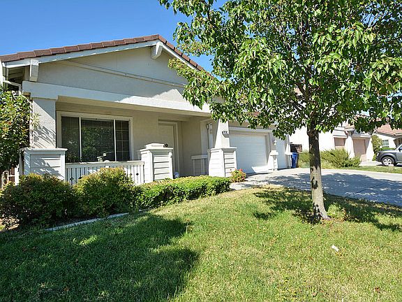 2nd image of 260 Aldeburgh Cir