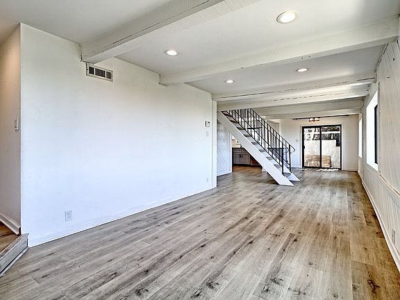 5th image of 1519 Buena Vista St