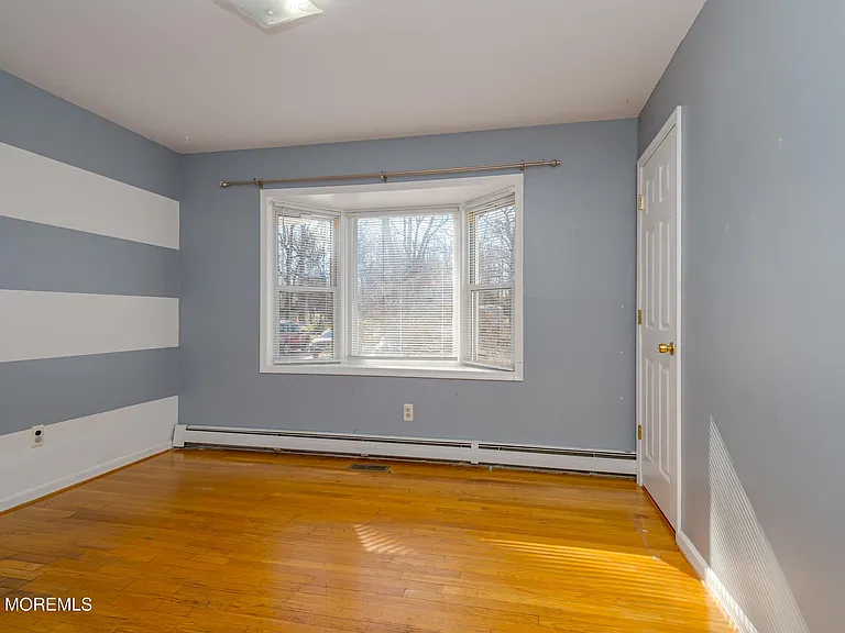 878 Green Valley Rd — Photo 13