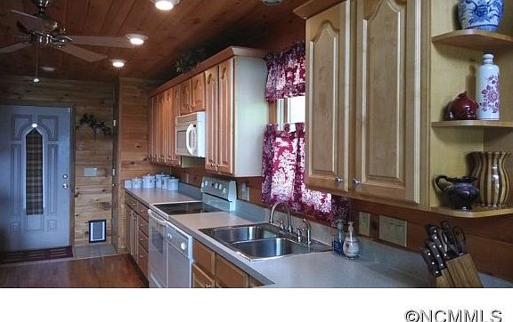 5th image of 185 Serendipity Ln