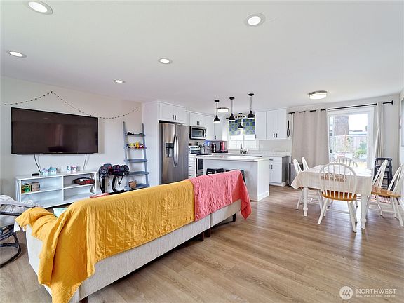 5th image of 6518 Elliott Way #A-B