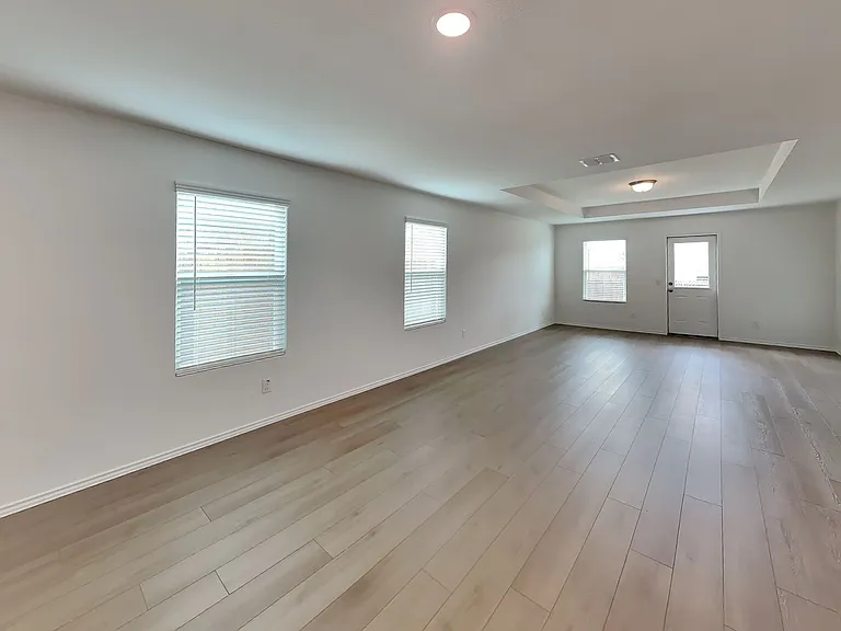 1017 Valerian Dr — Photo 5