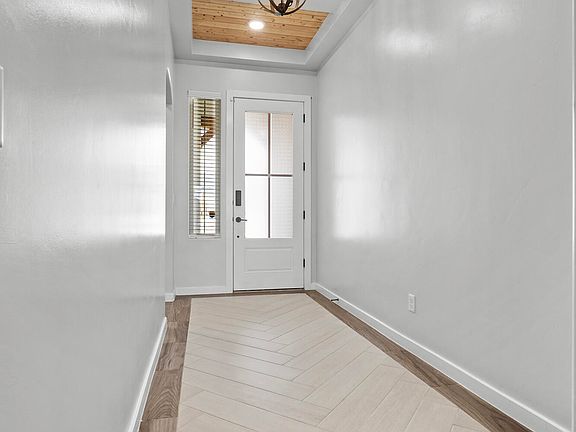 5th image of 13992 Margaret Ponce Ave