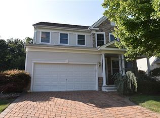 21 Tiffany Ct, Old Bridge, NJ 08857